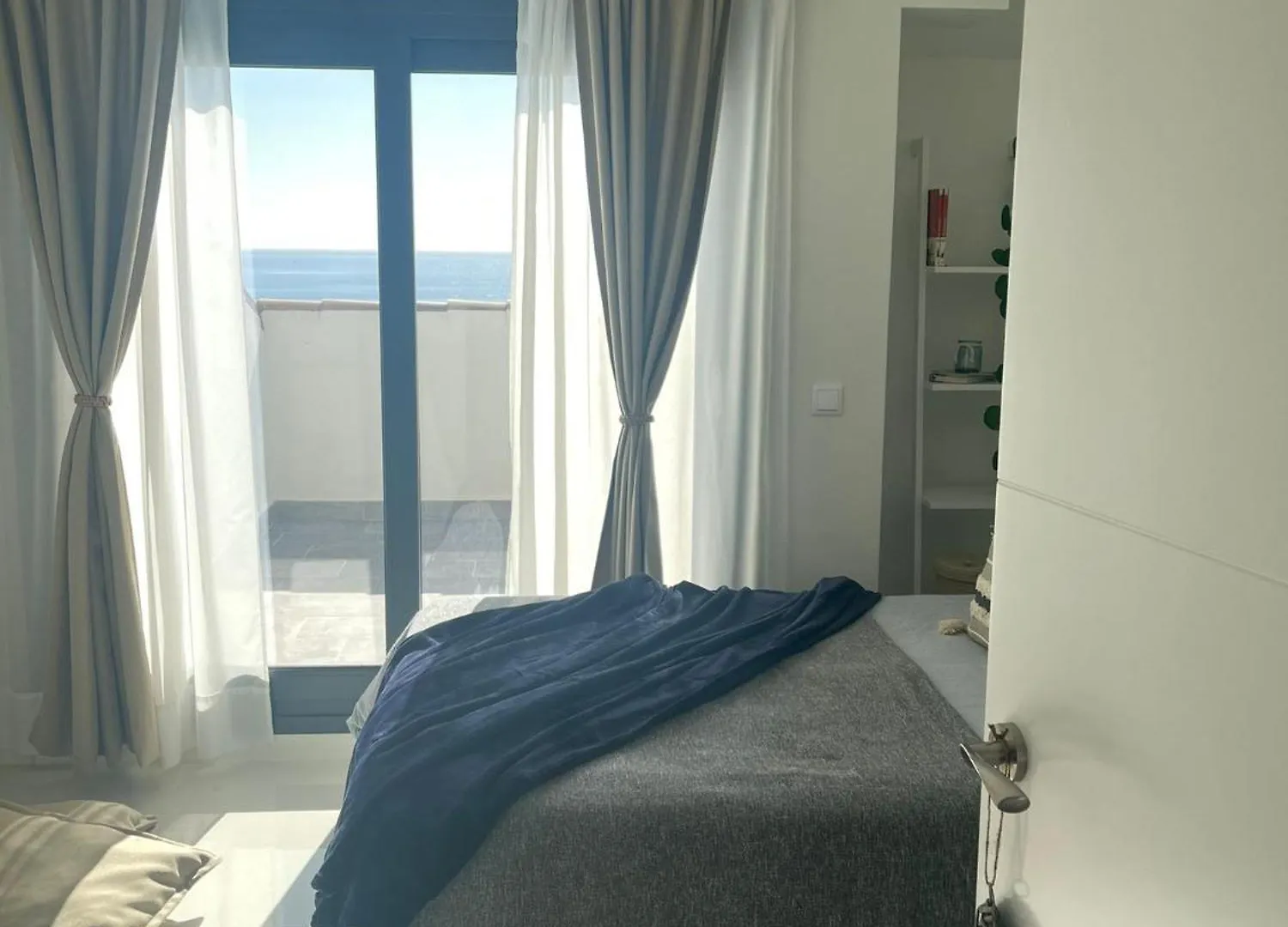 Precioso Atico, Nuevo, A 50M De La Playa, Manilva Apartment